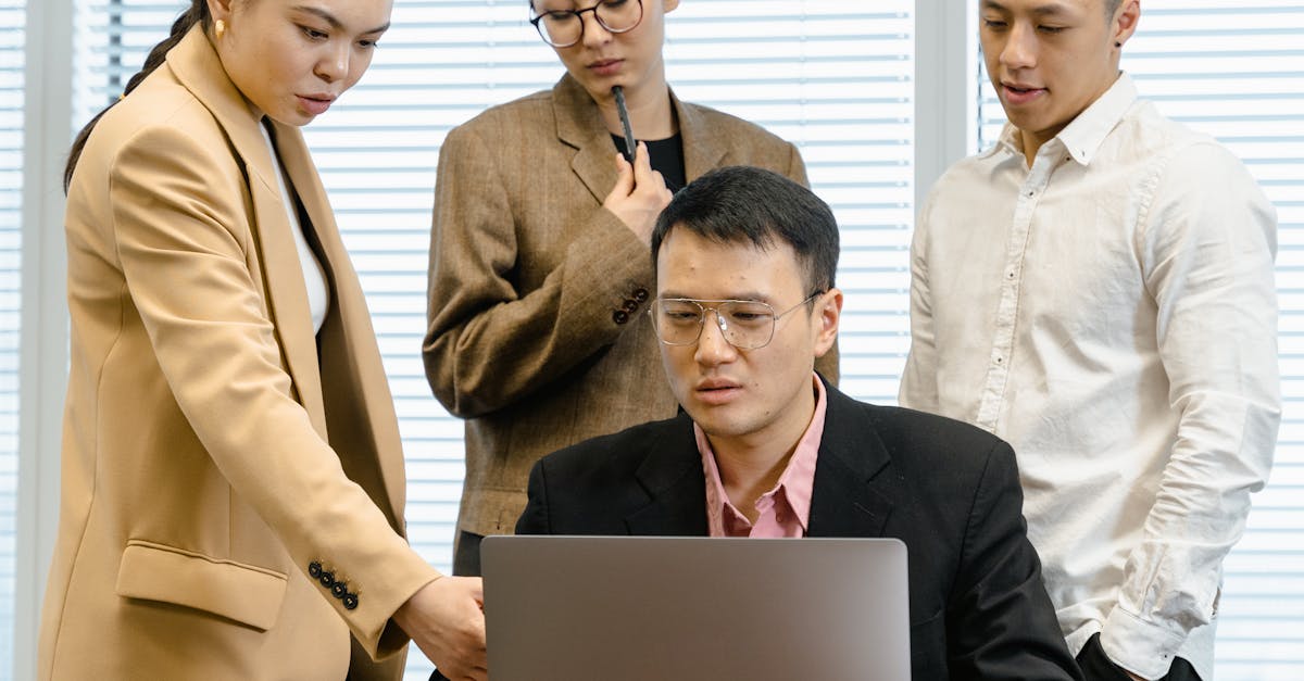 微信老号买卖:如何修饰你的短信文案,让它更吸引人