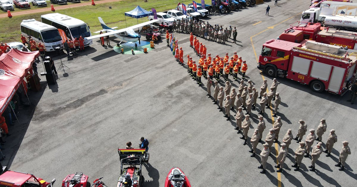 会议和展览：通过参加各种会议和展览推广业务。